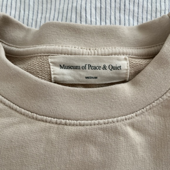 Museum of Peace and Quiet lounge set - Picture 3 of 8